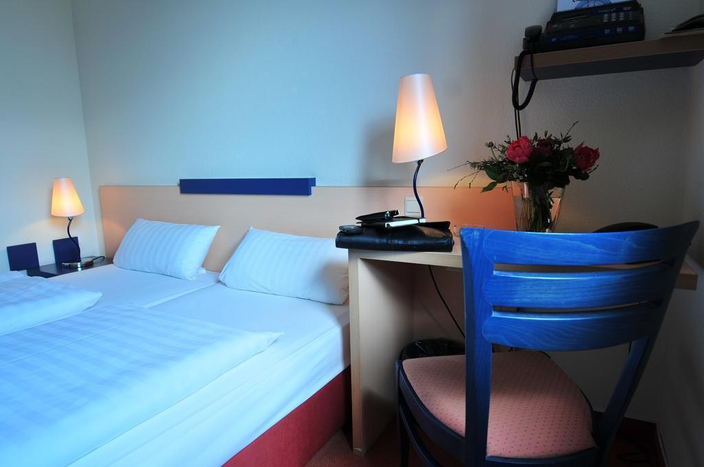 Hotel am Tierpark Gotha Buitenkant foto